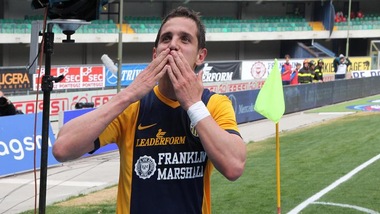 Verona, lesione Gomez: la stagione è a rischio