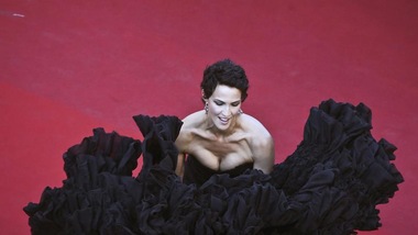 Scolli, spacchi e trasparenze: tutte le reginette della Croisette