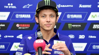 MotoGp Yamaha, Rossi: «Lorenzo è tornato grande»