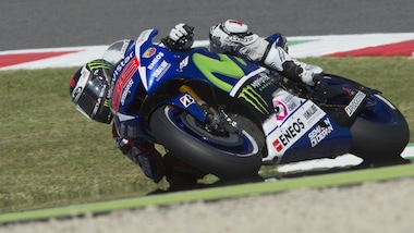 MotoGp, Mugello: Lorenzo super nelle terze libere, Rossi nono