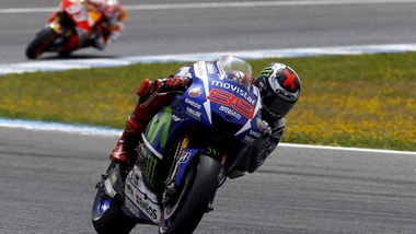 MotoGp, Mugello: Lorenzo più veloce nel Warm Up, Rossi quarto
