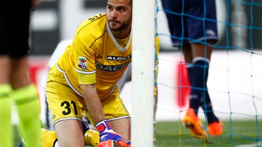 Udinese, firma Karnezis: rinnovo fino al 2019