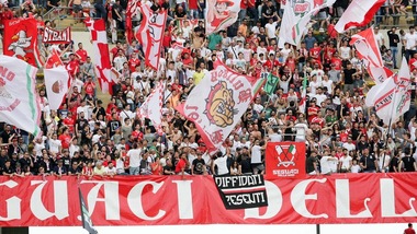 Calcioscommesse, chieste tre condanne per combine Bari 2011