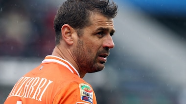 Chievo, porta blindata: Bizzarri fino al 2017