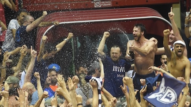 Basket: Bologna torna in A2, notte magica a Forlì