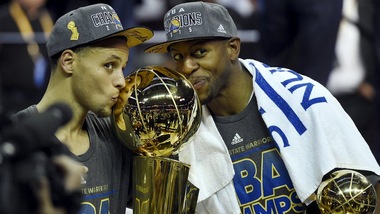 Nba, che festa per i Golden State Warriors campioni!