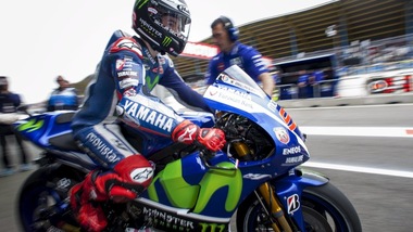 MotoGp, Lorenzo: «Yamaha a vita, Valentino un alleato»