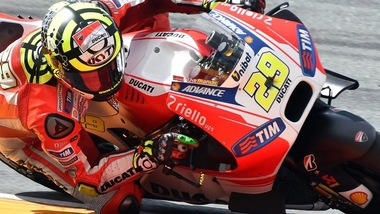 Passione Lamborghini per Iannone: guida una Huracàn