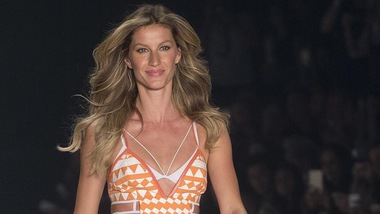 Auguri Gisele Bundchen! 35 anni di bellezza...