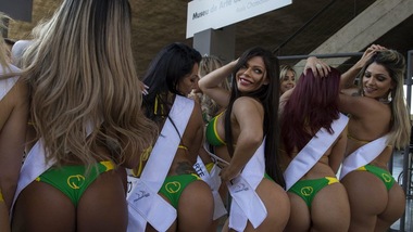 Miss Bum Bum, in 27 si sfidano sul lato B più bello