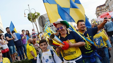 Frosinone, il titolo dell'Equipe non fa ridere