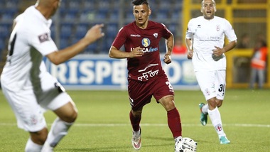 Il Frosinone in pressing su Falco del Lecce