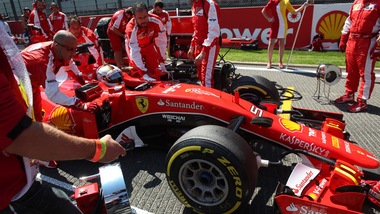 F1 Ferrari, Vettel: «In squadra niente priorità»