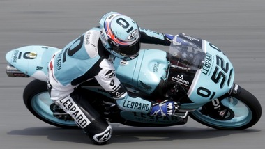 Moto3, Kent vince in casa e allunga