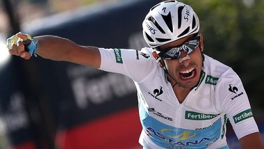 Aru, che impresa! Mani sulla Vuelta