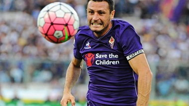 Fiorentina, Pasqual out: lesione muscolare