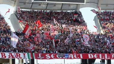 Serie B, anticipi e posticipi: Bari-Salernitana di venerdì