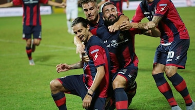 Crotone, super Stoian: è primo in Serie B
