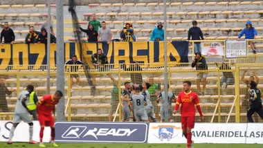Catanzaro-Cosenza pari: Arrighini, poi Razzitti