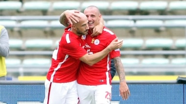 Serie B, Livorno fermato dall'Avellino. Volano Bari e Spezia