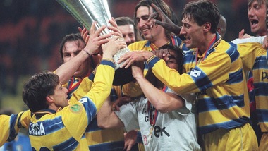 Il Parma ricompra le Coppe per 50.000 euro