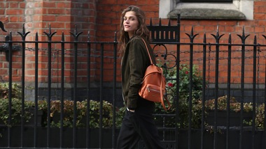 La splendida Elisa Sednaoui sceglie Coccinelle