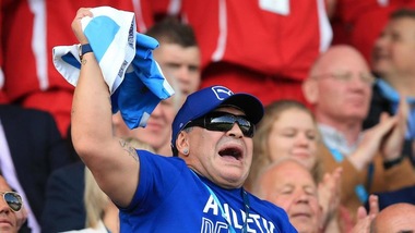 Maradona lavorerà per la Regina Elisabetta