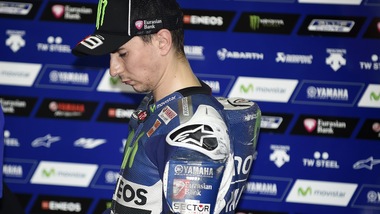 MotoGp Yamaha, Lorenzo: «Rossi merita una sanzione»