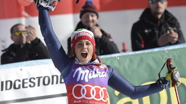 Sci, Cdm: Brignone vince lo slalom gigante a Soelden