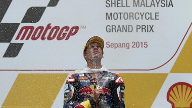 Moto3, Sepang: Oliveira vince e punta al titolo
