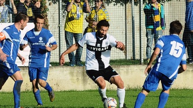 Il Parma cala il tris: doppietta Longobardi