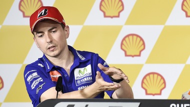 MotoGp, Lorenzo: «Non ho urlato alla direzione di gara»