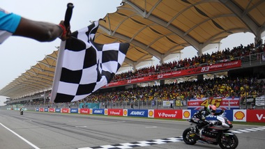 MotoGp, il Bureau ai piloti: «Superati i limiti, ora pensate allo sport»