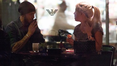 Mauro Icardi e Wanda Nara in relax: soli a cena all'Armani