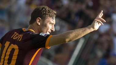 Roma-Sassuolo 2-2, non basta il gol numero 300 di Totti in giallorosso