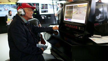 F1 Mercedes, Lauda: «Vettel ha detto frasi stupide»