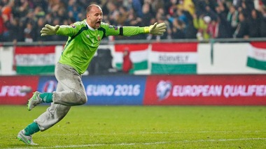 'Pyjama Man': Gábor Király è pronto: sarà il più vecchio di sempre agli Europei