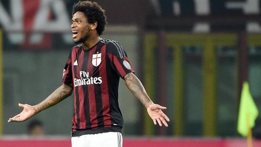 Milan, ballottaggio Bacca-Luiz Adriano