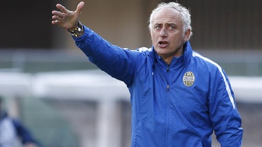 Calciomercato Crotone, per la panchina spunta Mandorlini