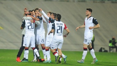 Serie B, Crotone e Cagliari ok: pari per la Salernitana