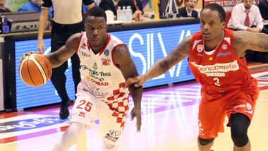 Blackshear scuote Pistoia, Varese ko nel finale