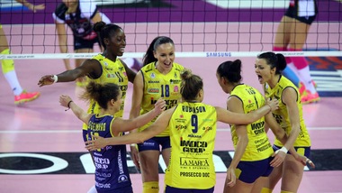 Conegliano, buona la prima. 3-0 alla Foppapedretti
