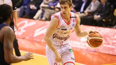 Basket Serie A, Reggio Emilia vuole la fuga