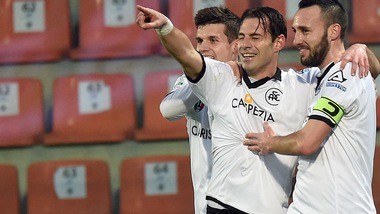 Serie B Livorno, che tonfo: lo Spezia cala il tris