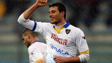 Calciomercato Crotone, idee Ciofani e il fratello di Aguero