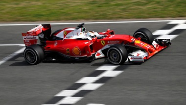 F1, Vettel domina la prima giornata di test