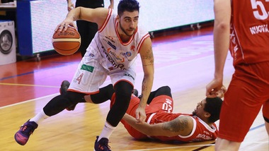 Basket Serie A, Reggio aggancia il primato