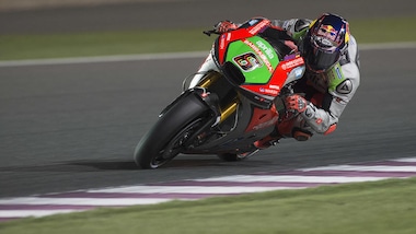 MotoGp Aprilia, Bradl: «Peccato per la caduta, ma il feeling migliora»