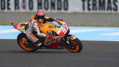 MotoGp Argentina: Marquez balza in testa, Rossi chiude 7°