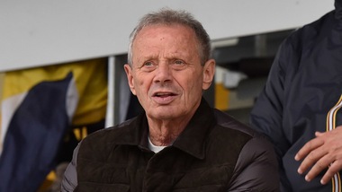 Palermo, Zamparini: «Vinciamo subito o la retrocessione è dietro l'angolo»